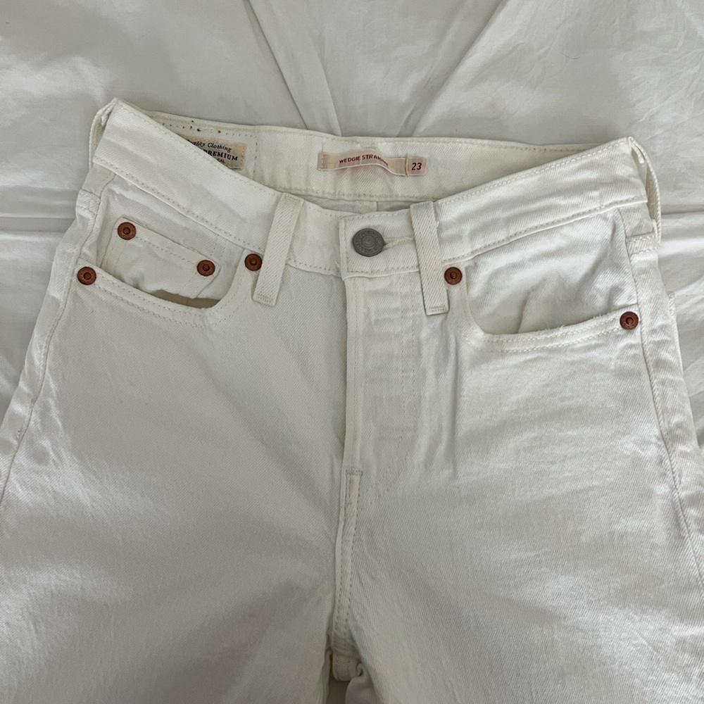 LEVIS WEDGIE STRAIGHT FIT JEANS